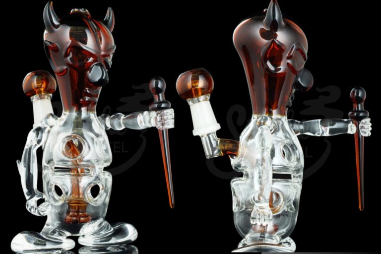 Devil Themed Concentrate Rig with Glass Dabber